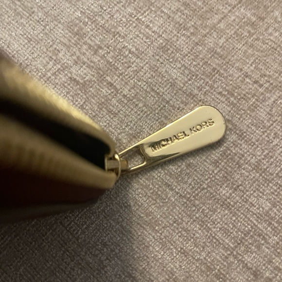 Michael Kors Wallet Merlot color, bought from Michael Kors. - Picture 5 of 6